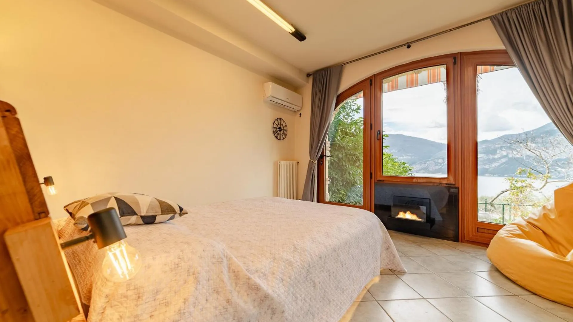 Studio With Private Garden By Gardadoma Brenzone sul Garda Ιταλία