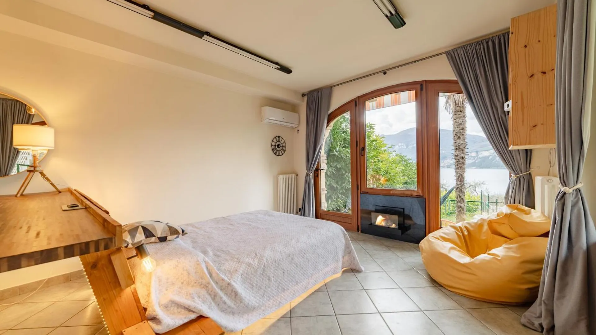 Studio With Private Garden By Gardadoma Brenzone sul Garda 0*,