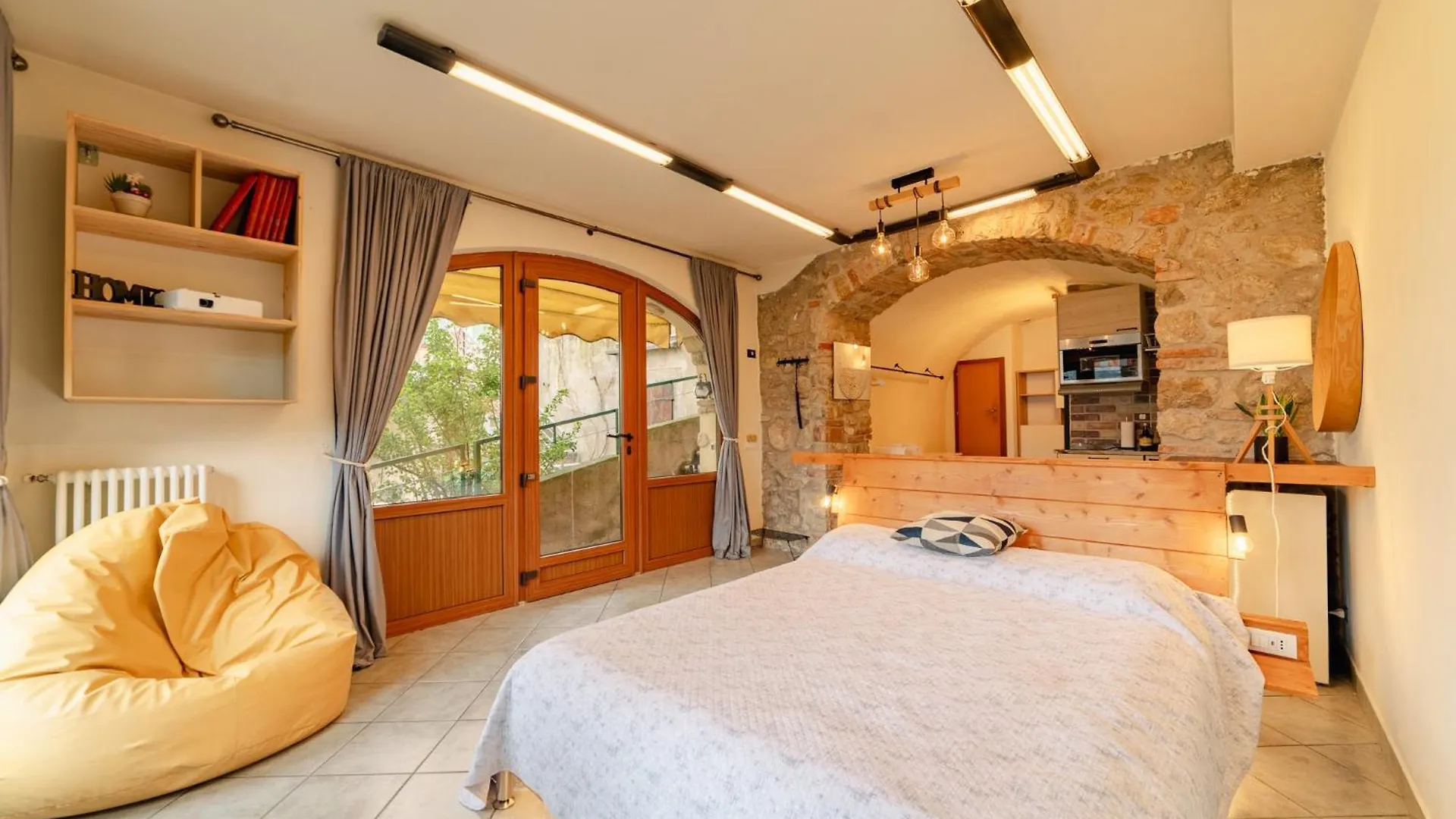 Studio With Private Garden By Gardadoma Brenzone sul Garda