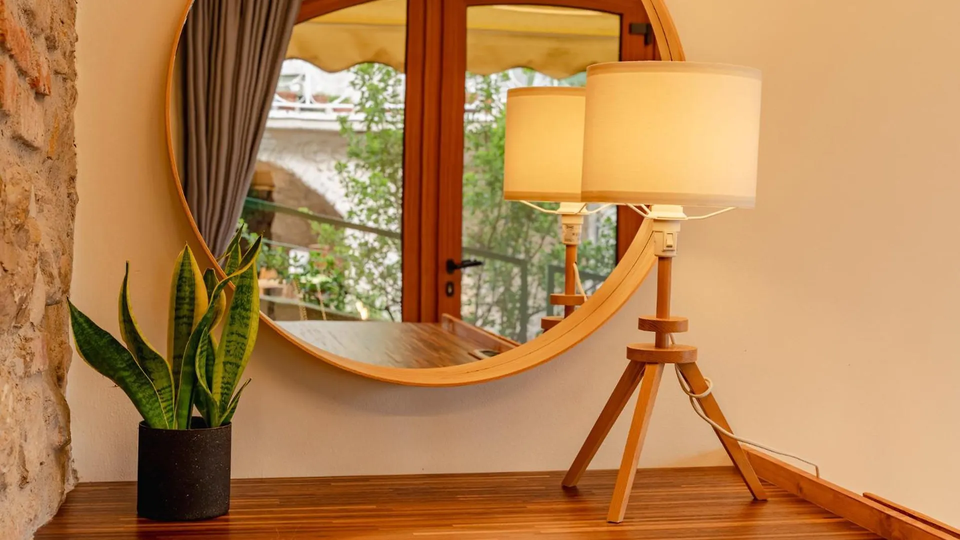 Studio With Private Garden By Gardadoma Brenzone sul Garda Διαμέρισμα